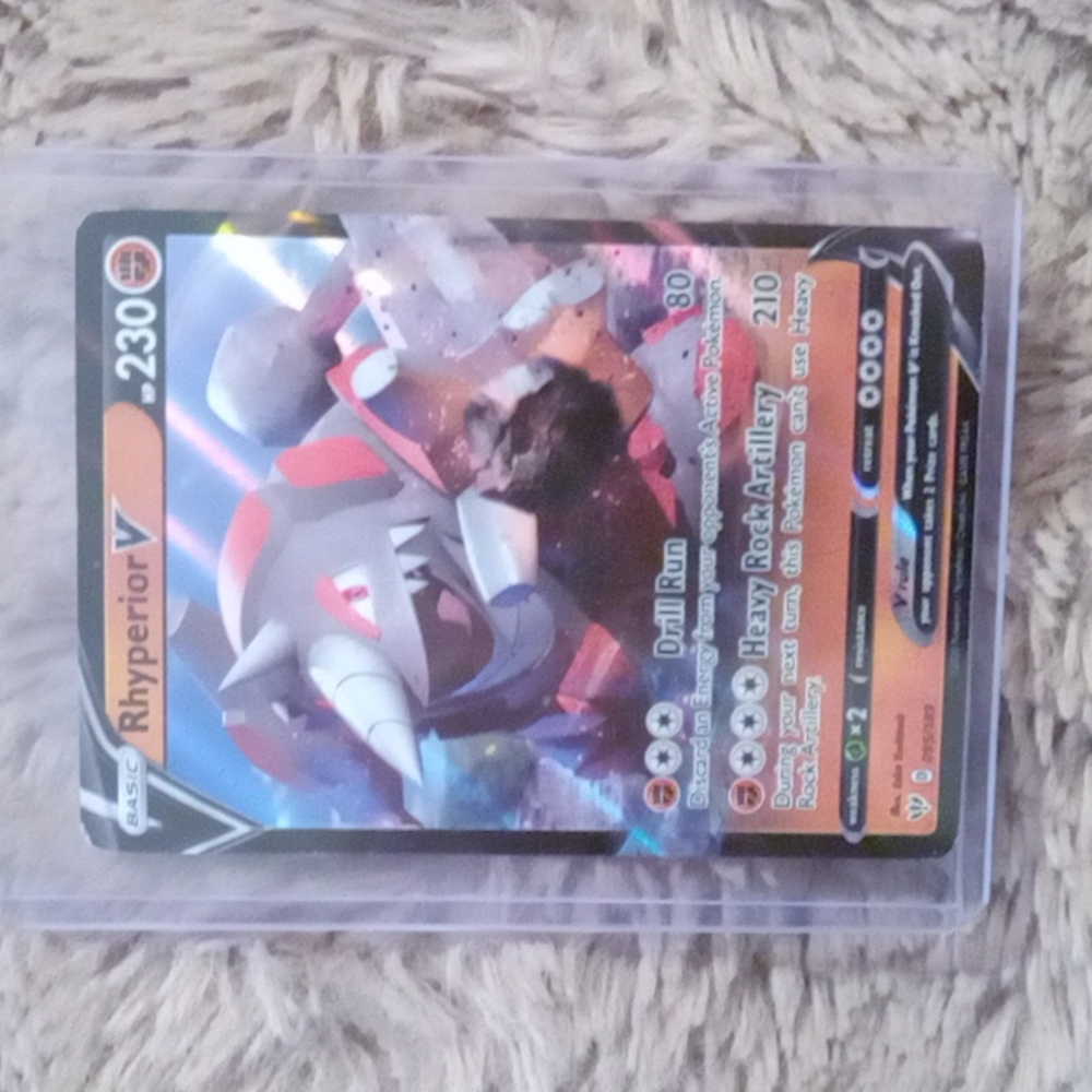 Rhyperior V holographic 095/189 near mint